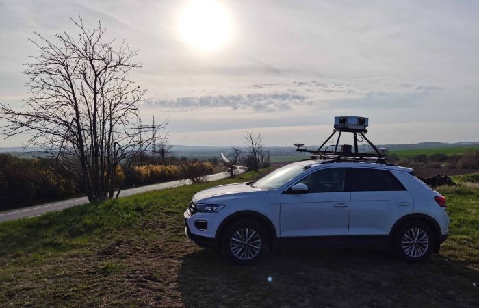 The world's highest resolution mobile mapping camera mounted on a vehicle - Mosaic Viking