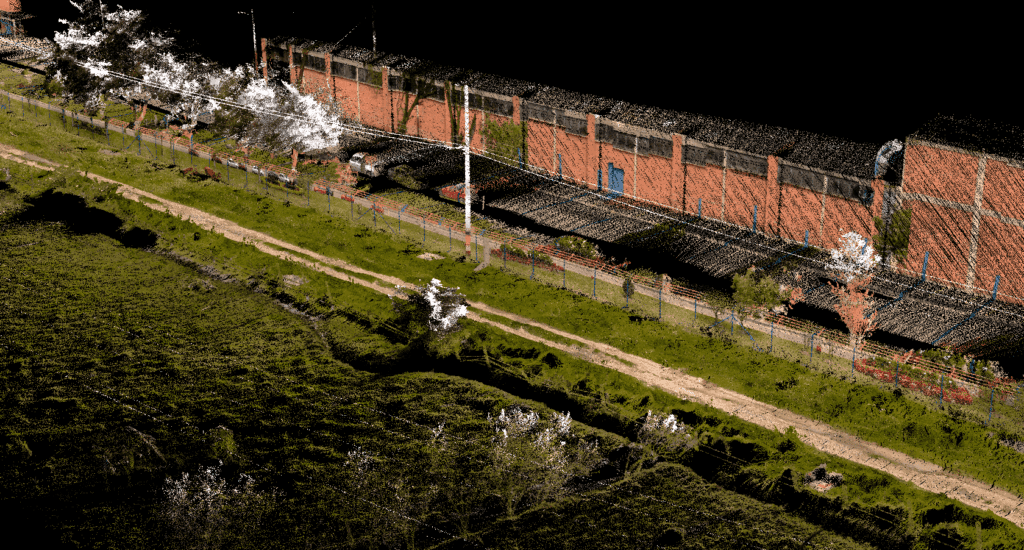 How Dymaxion colorized their liDAR point cloud with images from the Mosaic 51 camera system - 360 street level imagery.